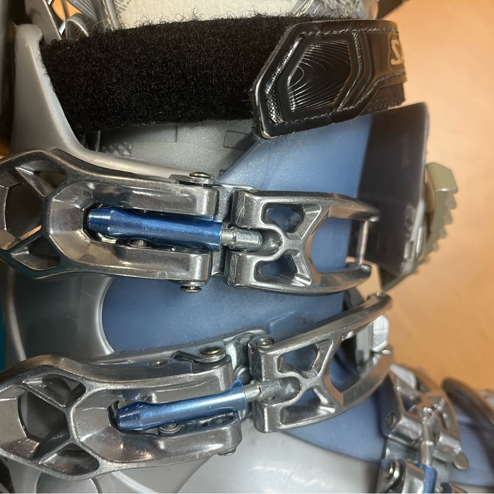 Salomon Irony 6 Women's Downhill Ski Boots 23.0 US 5.5 🎿 W/ Thermic Boot Heaters - Picture 7 of 12